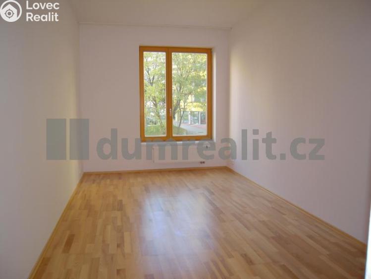 Pronájem bytu 2+KK Praha, Jeseniova 2713 č. 4