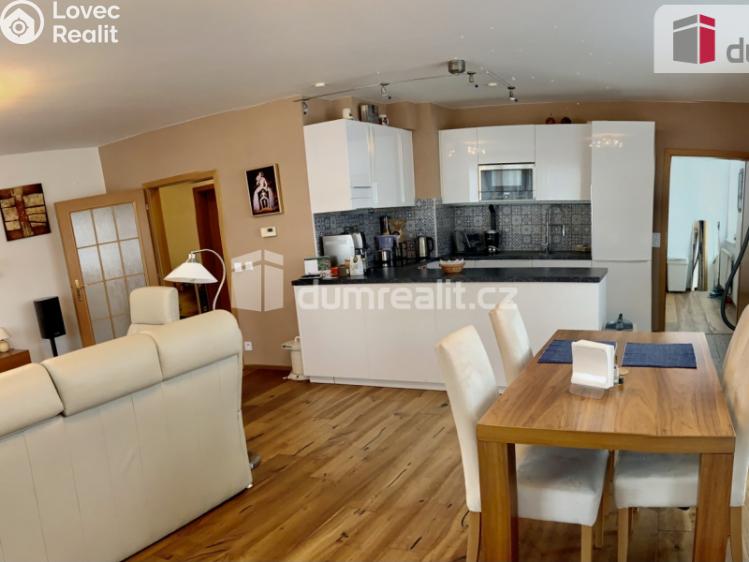 Pronájem bytu 3+KK Praha, Šlikova 313 č. 4