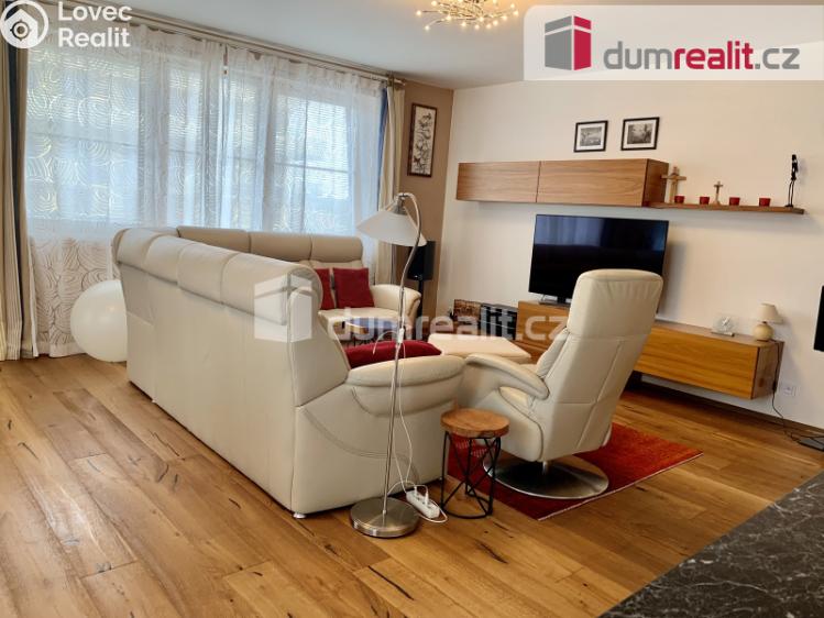 Pronájem bytu 3+KK Praha, Šlikova 313 č. 7