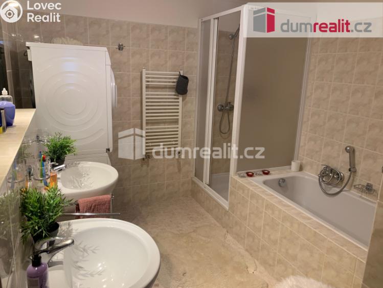 Pronájem bytu 3+KK Praha, Šlikova 313 č. 11