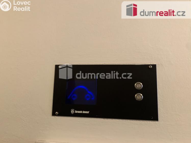 Pronájem bytu 3+KK Praha, Šlikova 313 č. 14