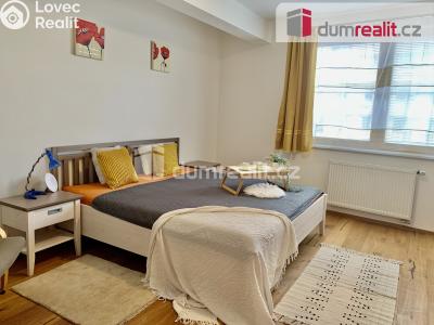 Pronájem bytu 3+KK Praha, Šlikova 313 č. 9