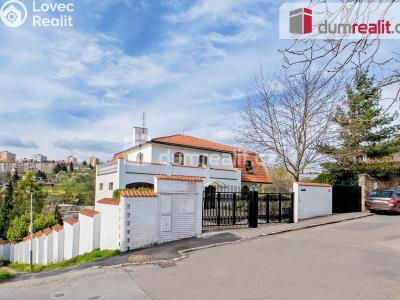 Prodej rodinného domu Praha, Na dlážděnce 670 č. 18