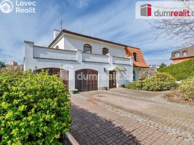 Prodej rodinného domu Praha, Na dlážděnce 670 č. 5