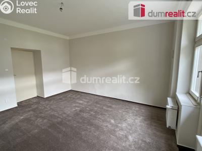 Pronájem bytu 5+1 Ústí nad Labem, Karla IV. č. 13