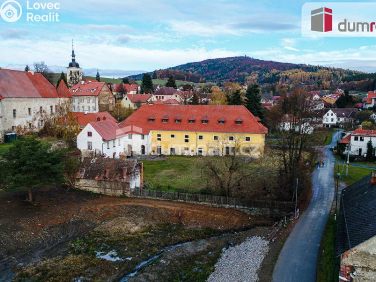 Prodej komerční nemovitosti Louňovice pod Blaníkem, náměstí J. Žižky 2 č. 2