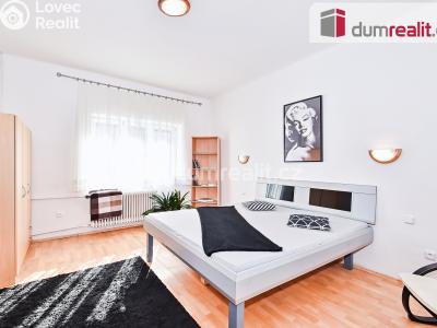 Prodej rodinného domu Praha, V chaloupkách 469 č. 4