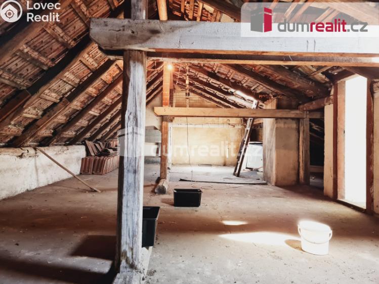 Prodej rodinného domu Praha, U Řempa 76 č. 4