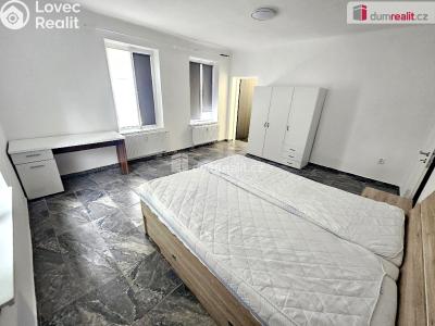 Pronájem bytu 1+1 Plzeň, V Lomech 753 č. 5