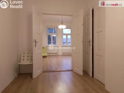 Pronájem bytu 1+1 Karlovy Vary, Na Vyhlídce 772 č. 8