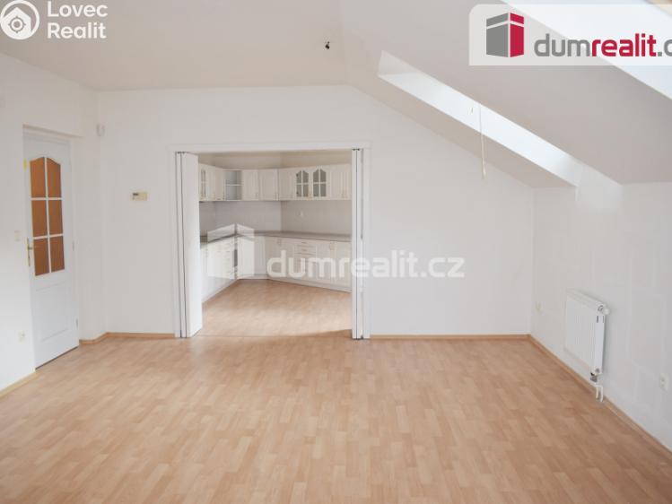 Prodej činžovního domu Modlany č. 4