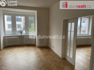 Pronájem rodinného domu Praha, Romana Blahníka 804 č. 17