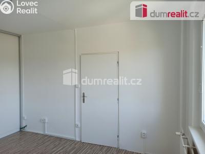 Pronájem bytu 1+1 Ostrov, Kollárova 1270 č. 21