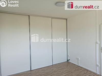 Pronájem bytu 1+1 Ostrov, Kollárova 1270 č. 22