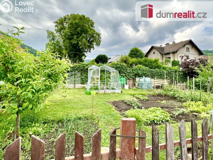 Prodej rodinného domu Velké Březno, Náměstí 13 č. 4