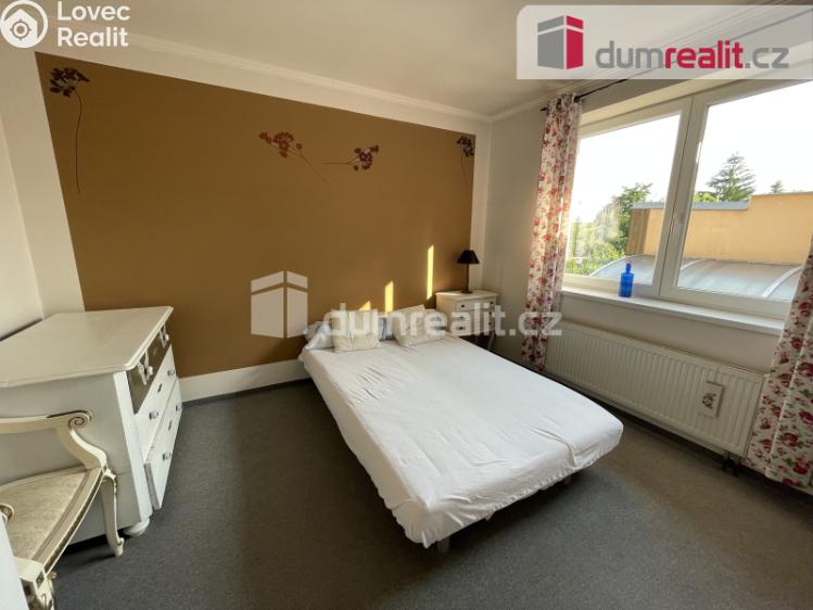 Pronájem bytu 4+KK Praha, Husovo náměstí 0 č. 7