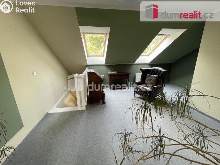 Pronájem bytu 4+KK Praha, Husovo náměstí 0 č. 9