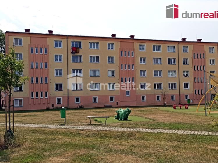 Pronájem bytu 2+1 Ostrov, Severní 1185 č. 3