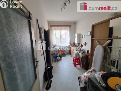 Prodej rodinného domu Praha, Karlovarská 200 č. 15