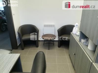 Prodej obchodního prostoru Ústí nad Labem, Jungmannova 886 č. 17