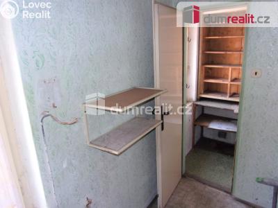 Prodej komerční nemovitosti Karlovy Vary, Chebská 88 č. 18