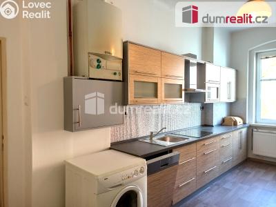 Pronájem bytu 3+1 Karlovy Vary, Bulharská 858 č. 8