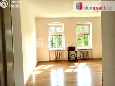 Pronájem bytu 3+1 Karlovy Vary, Bulharská 858 č. 13