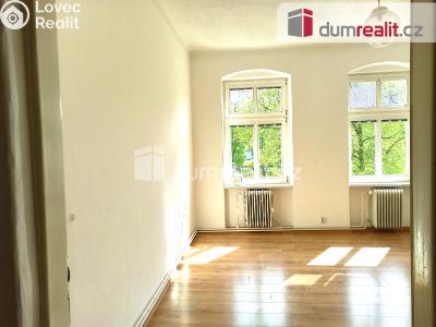 Pronájem bytu 3+1 Karlovy Vary, Bulharská 858 č. 16