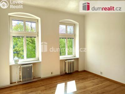Pronájem bytu 3+1 Karlovy Vary, Bulharská 858 č. 17