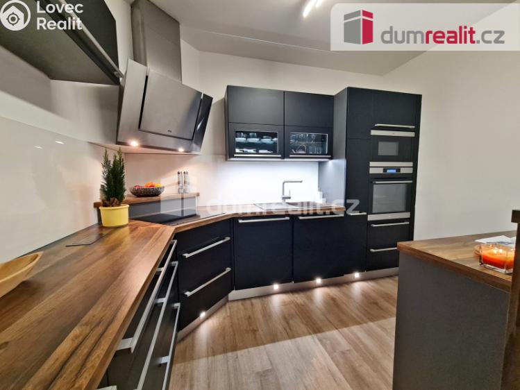 Prodej bytu 5+KK Praha, Anny Rybníčkové 2619 č. 8