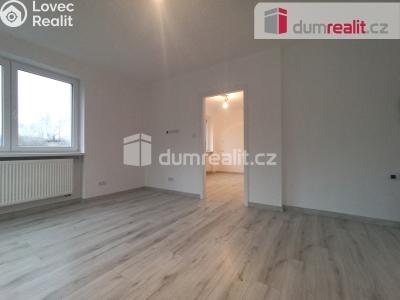 Pronájem bytu 2+1 Karlovy Vary, Lesní 255 č. 25