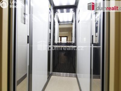 Prodej bytu 3+1 České Budějovice, Komenského 59 č. 27