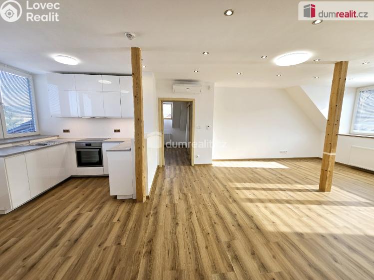 Pronájem bytu 3+KK Praha, V chaloupkách 338 č. 9