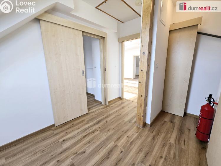 Pronájem bytu 3+KK Praha, V chaloupkách 338 č. 4