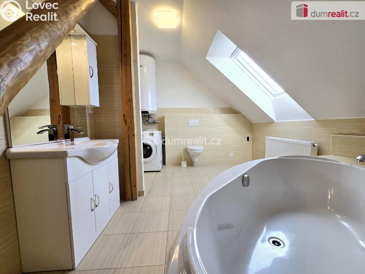 Pronájem bytu 3+KK Praha, V chaloupkách 338 č. 21