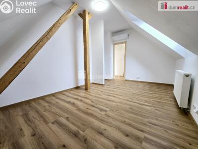 Pronájem bytu 3+KK Praha, V chaloupkách 338 č. 8