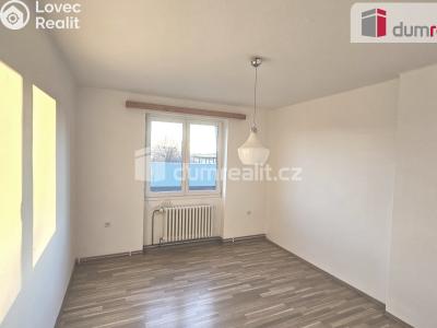 Prodej bytu 3+1 Kostelec nad Labem, Sokolská č. 6