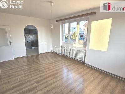 Prodej bytu 3+1 Kostelec nad Labem, Sokolská č. 9