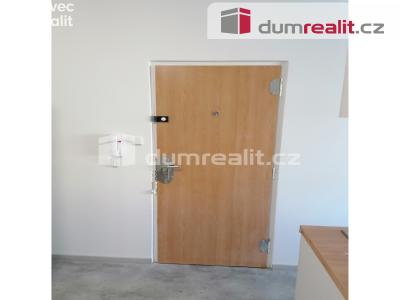 Pronájem bytu 2+1 Karlovy Vary, Janáčkova 719 č. 9