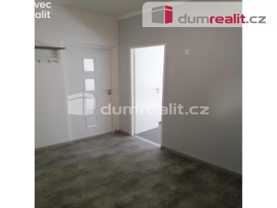 Pronájem bytu 2+1 Karlovy Vary, Janáčkova 719 č. 16