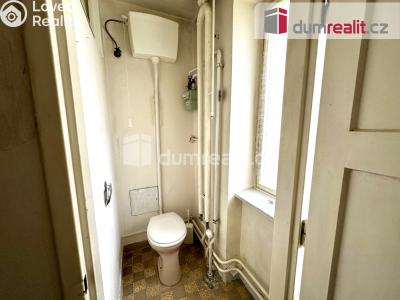 Prodej bytu 2+1 Ostrov, Hlavní třída 963 č. 10