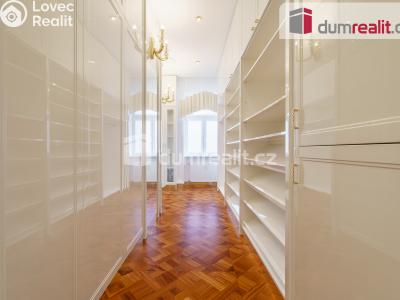 Prodej bytu 5+1 Karlovy Vary, nábřeží Jana Palacha 938 č. 18