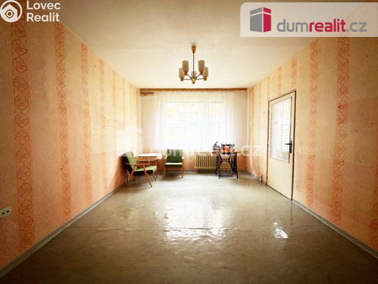 Pronájem bytu 2+1 Chlumec, Krokova 212 č. 4