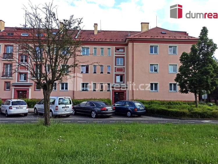 Pronájem bytu 2+1 Ostrov, Hlavní třída 736 č. 1