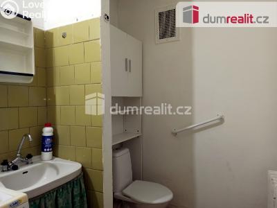 Pronájem bytu 2+1 Ostrov, Hlavní třída 736 č. 22