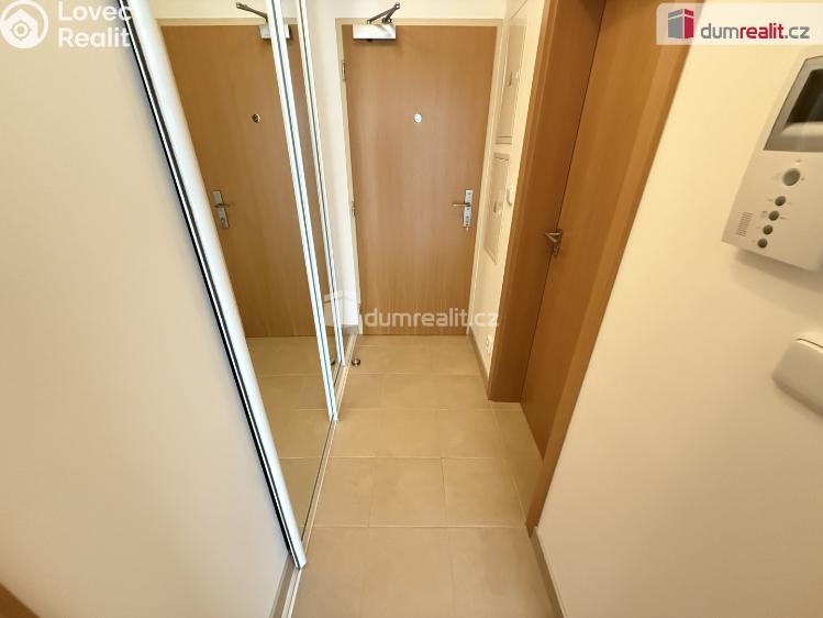 Pronájem bytu 1+KK Praha, Nuselská 1545 č. 7