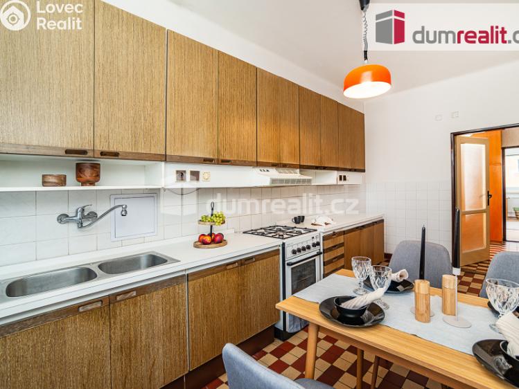 Prodej bytu 3+1 Praha, U svobodárny 1070 č. 8
