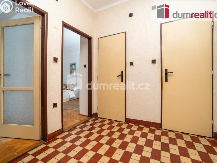 Prodej bytu 3+1 Praha, U svobodárny 1070 č. 24