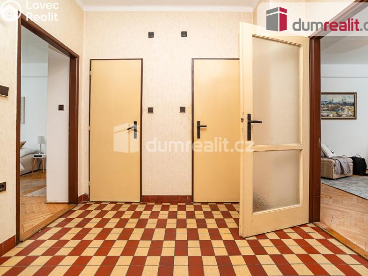 Prodej bytu 3+1 Praha, U svobodárny 1070 č. 23