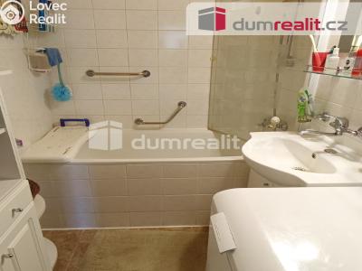 Prodej bytu 3+1 Benešov nad Ploučnicí, Sídliště 657 č. 11